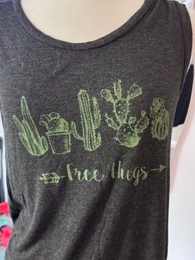 Paper Crane “Free Hugs" Sleeveless Tank Top